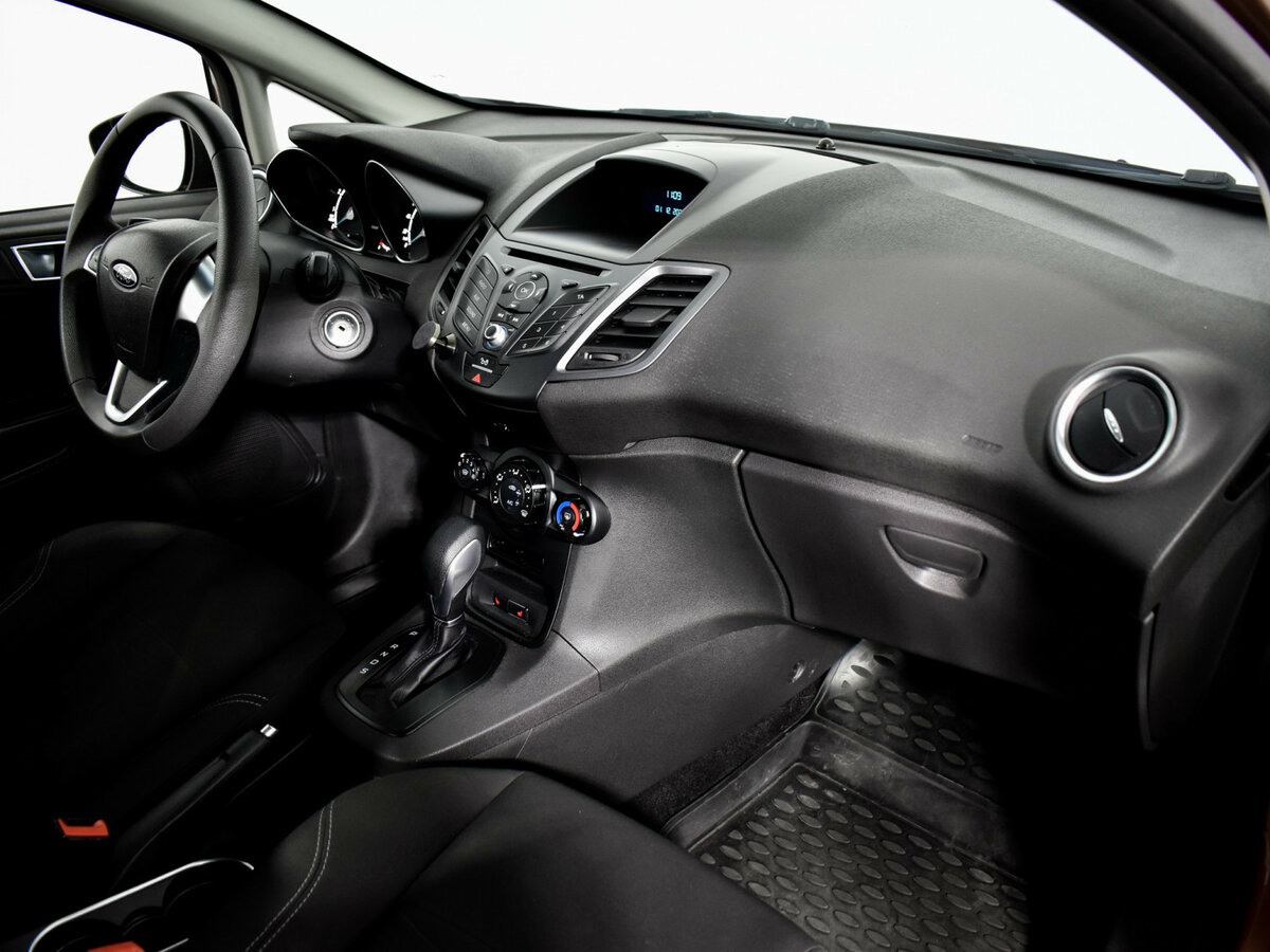 Купить Ford Fiesta Mk6 Рестайлинг, 2016, 94 680 км, фото №13