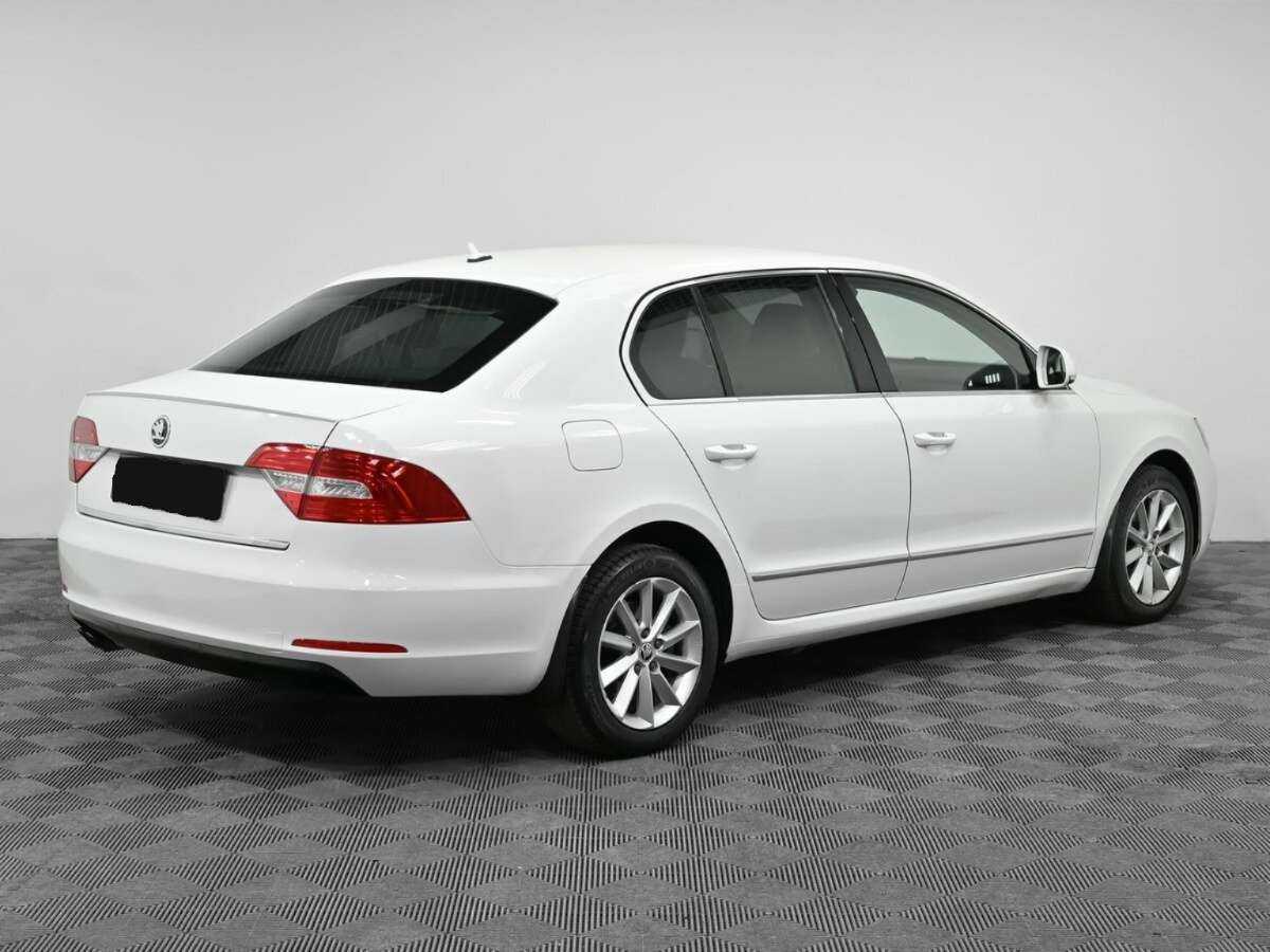 Купить Skoda Superb DSG, 2013, 119 000 км, фото №2