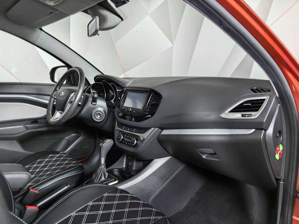 Купить Lada (ВАЗ) Vesta Cross, 2020, 42 083 км, фото №9