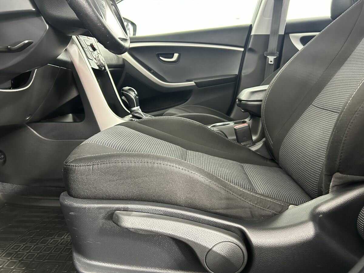 Купить Hyundai i30, 2012, 145 241 км, фото №10