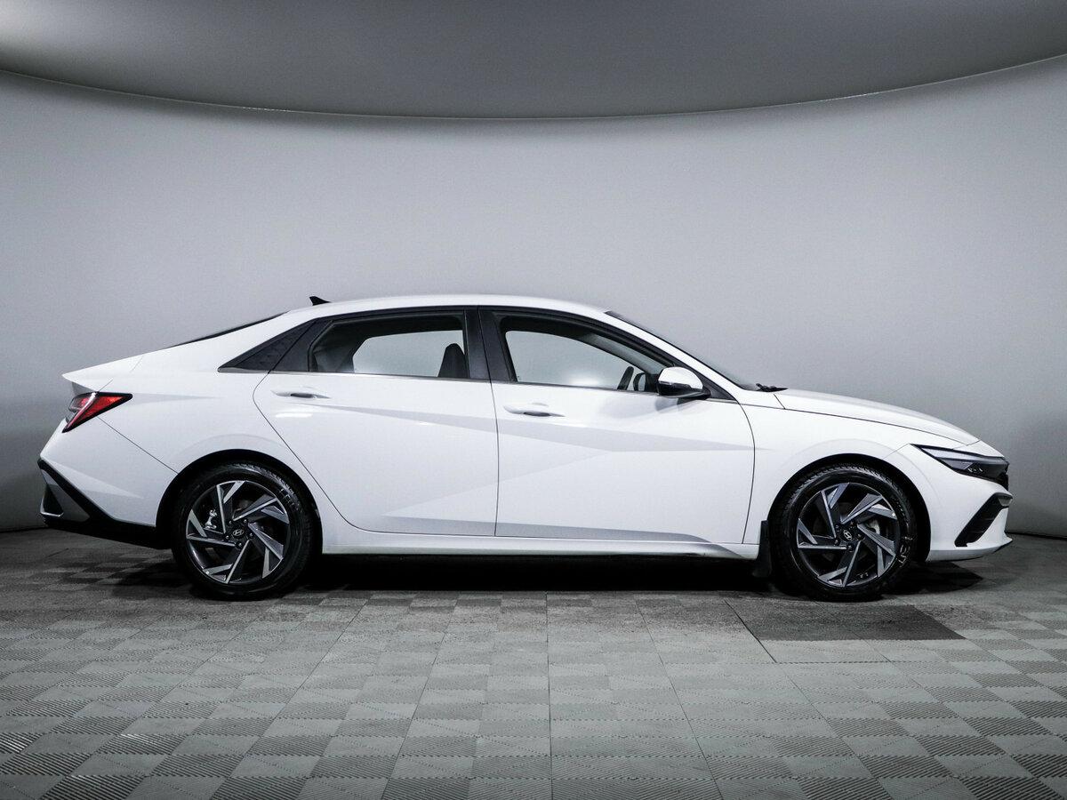 Купить Hyundai Elantra VII (CN7) Рестайлинг, 2023, 7 800 км, фото №4