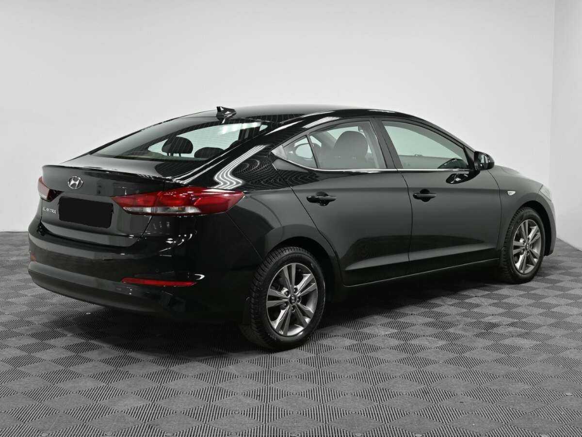 Купить Hyundai Elantra, 2017, 93 000 км, фото №2