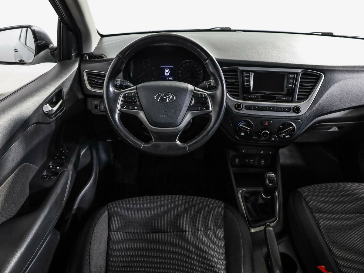 Купить Hyundai Solaris II, 2018, 241 555 км, фото №8
