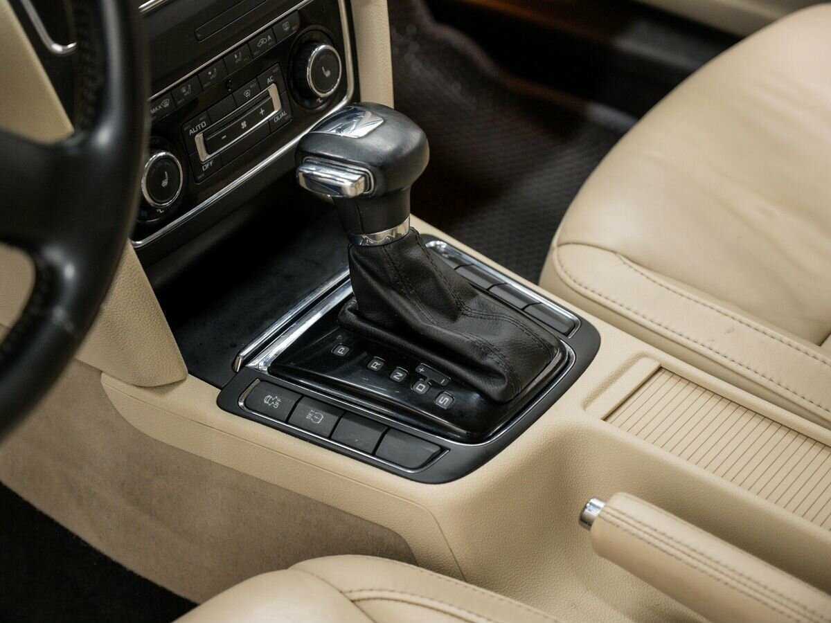 Купить Skoda Superb, 2012, 288 337 км, фото №18