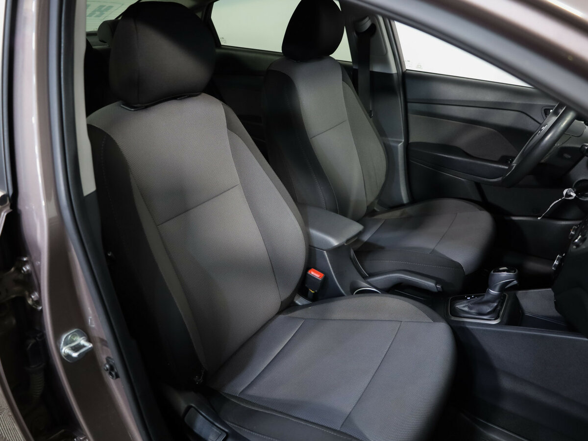 Купить Hyundai Solaris II, 2019, 147 201 км, фото №18