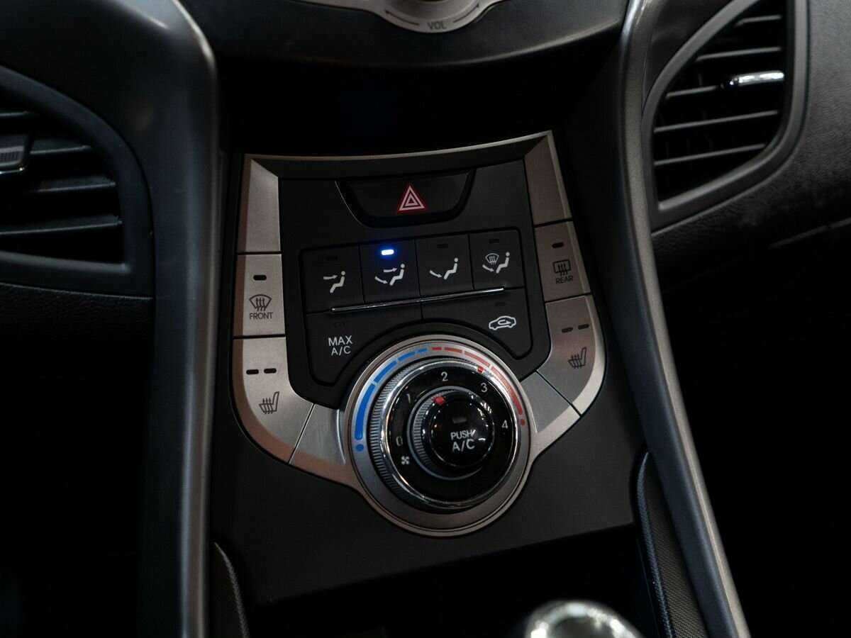 Купить Hyundai Elantra, 2012, 197 450 км, фото №13