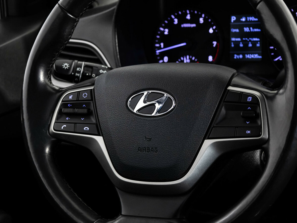 Купить Hyundai Solaris II, 2018, 142 427 км, фото №9