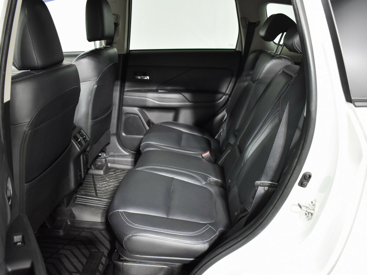 Купить Mitsubishi Outlander III Рестайлинг 3, 2020, 135 000 км, фото №11