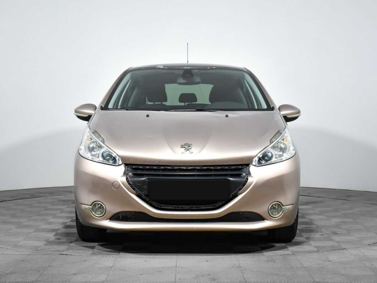 Купить Peugeot 208, 2014, 68 000 км, фото №2