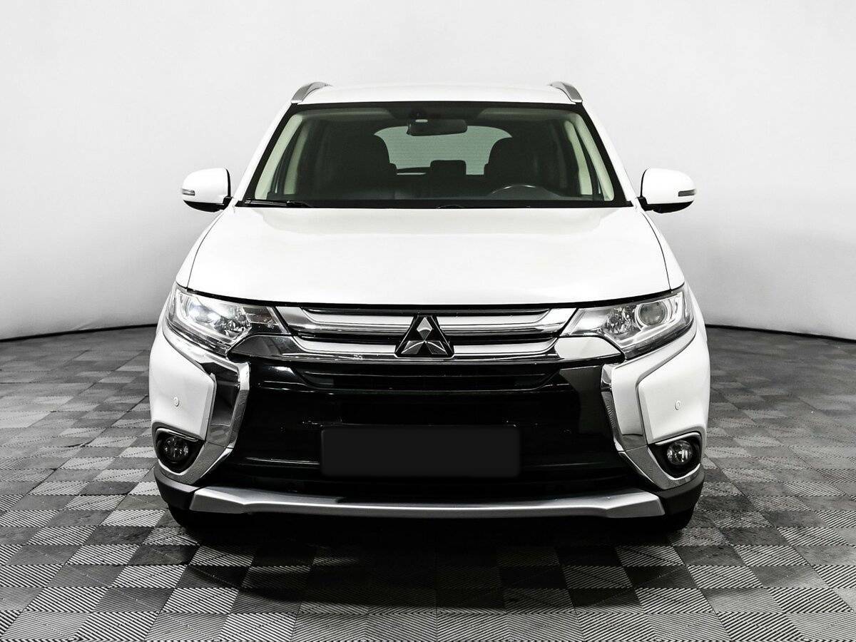 Купить Mitsubishi Outlander, 2017, 72 468 км, фото №2