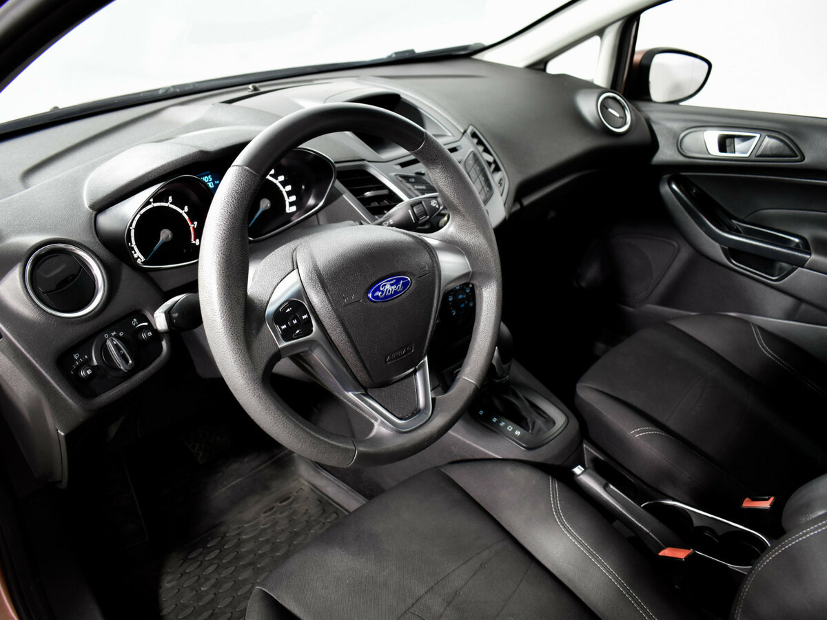 Купить Ford Fiesta Mk6 Рестайлинг, 2016, 94 680 км, фото №9
