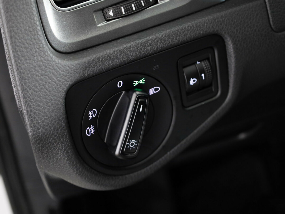 Купить Volkswagen Golf VII, 2013, 198 842 км, фото №12