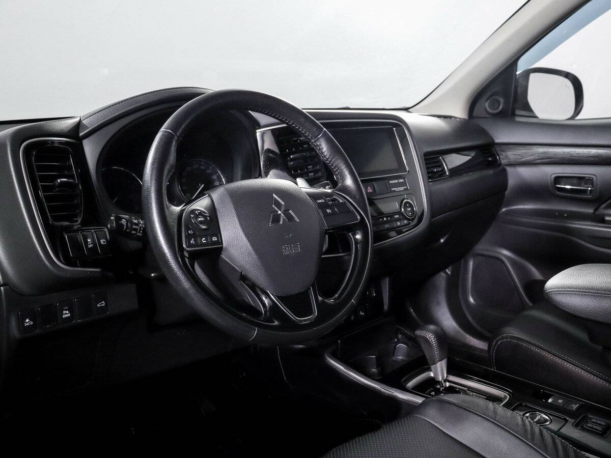 Купить Mitsubishi Outlander III Рестайлинг 2, 2018, 112 967 км, фото №10