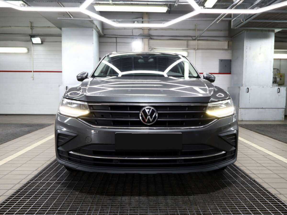 Купить Volkswagen Tiguan, 2021, 118 000 км, фото №2
