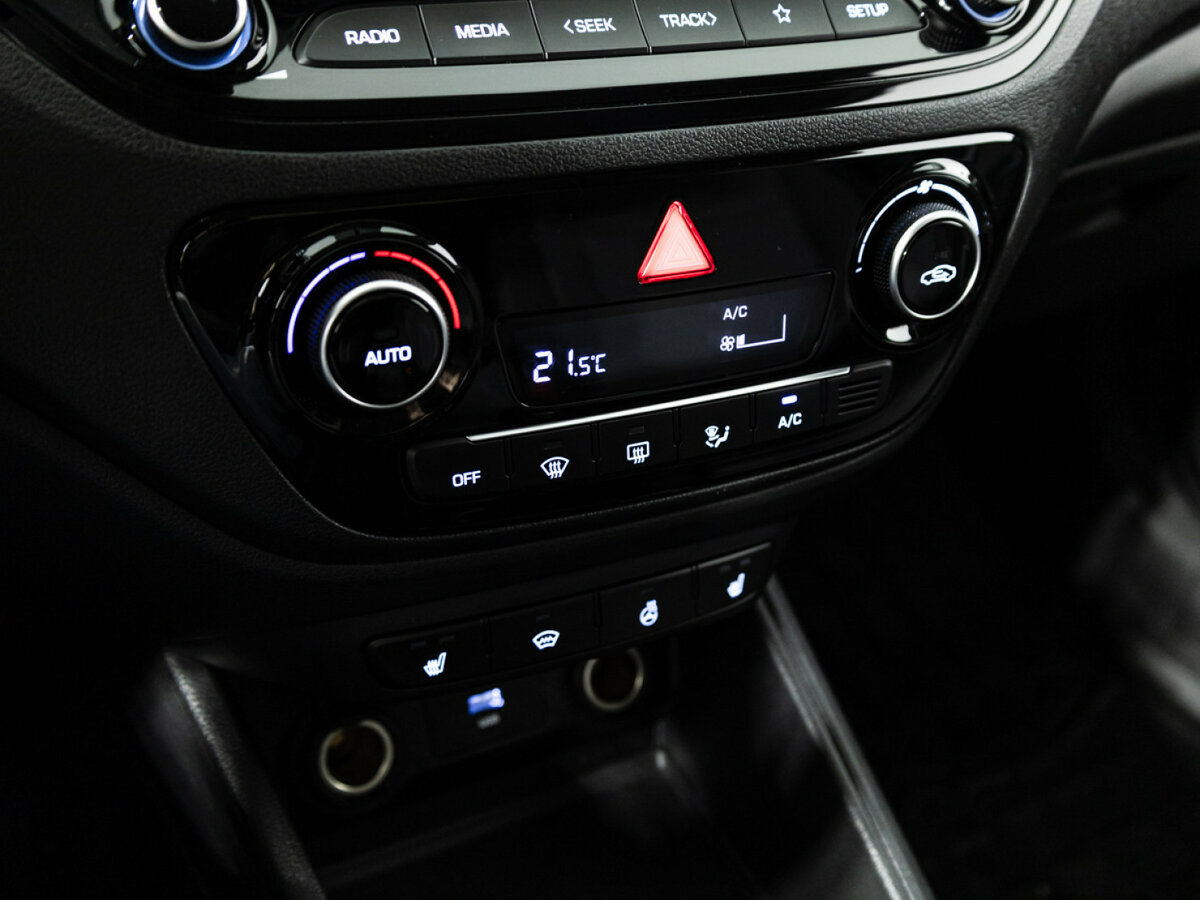 Купить Hyundai Solaris II Рестайлинг, 2021, 93 693 км, фото №15
