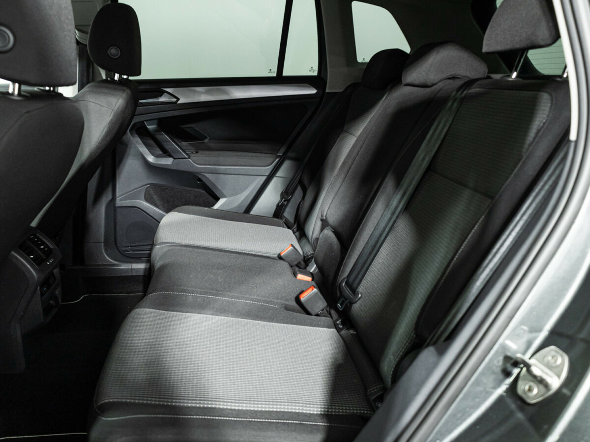 Купить Volkswagen Tiguan II Рестайлинг, 2021, 17 404 км, фото №8