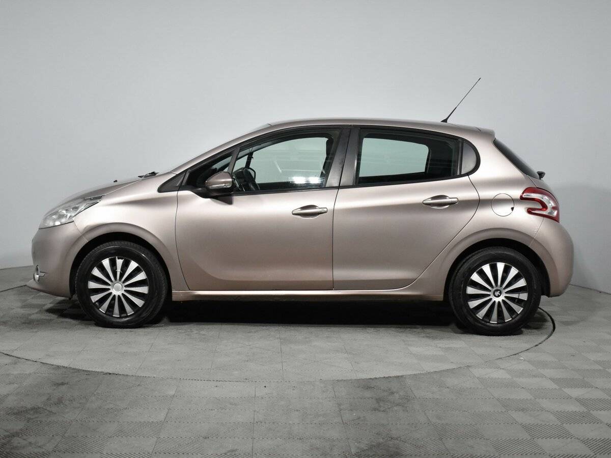 Купить Peugeot 208, 2014, 130 000 км, фото №8
