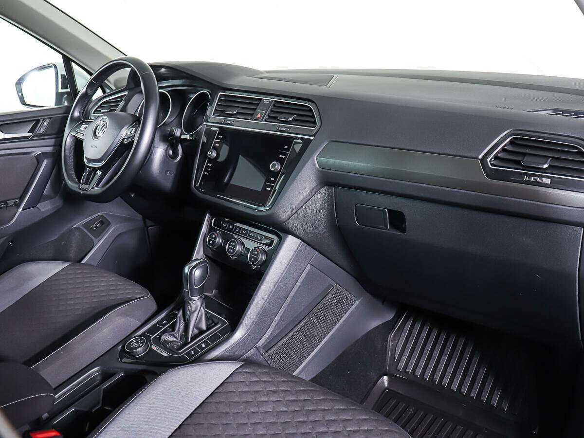 Купить Volkswagen Tiguan, 2018, 75 680 км, фото №9