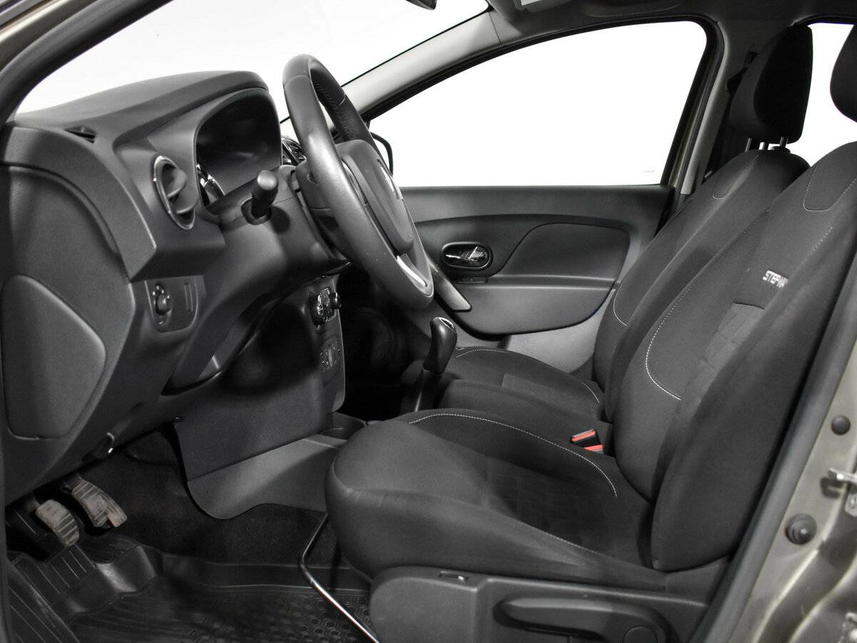 Купить Renault Sandero Stepway II, 2017, 126 290 км, фото №10