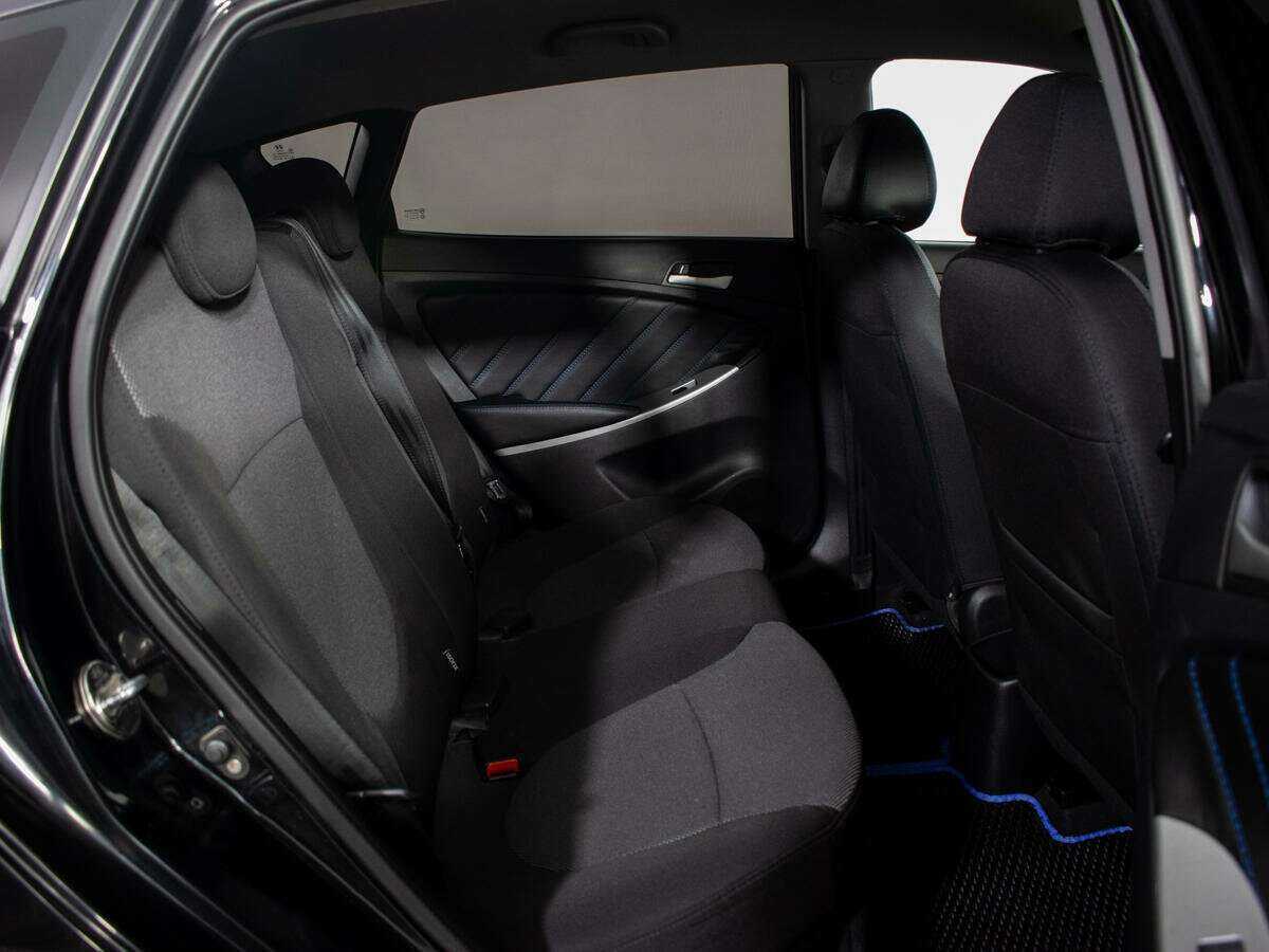 Купить Hyundai Solaris, 2012, 159 677 км, фото №8