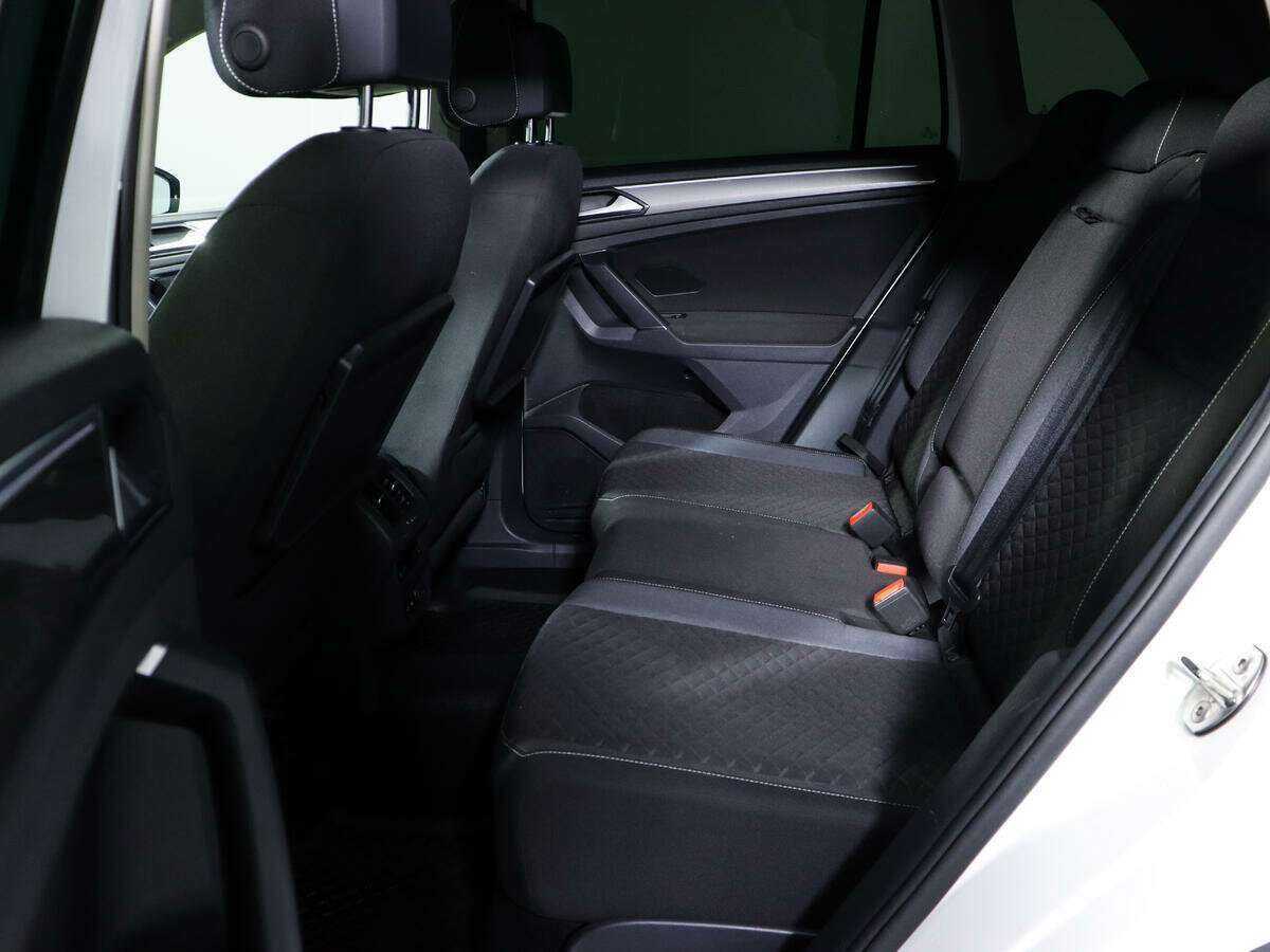 Купить Volkswagen Tiguan, 2018, 107 000 км, фото №9