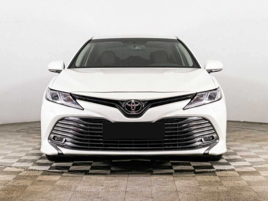 Купить Toyota Camry, 2018, 130 885 км, фото №2
