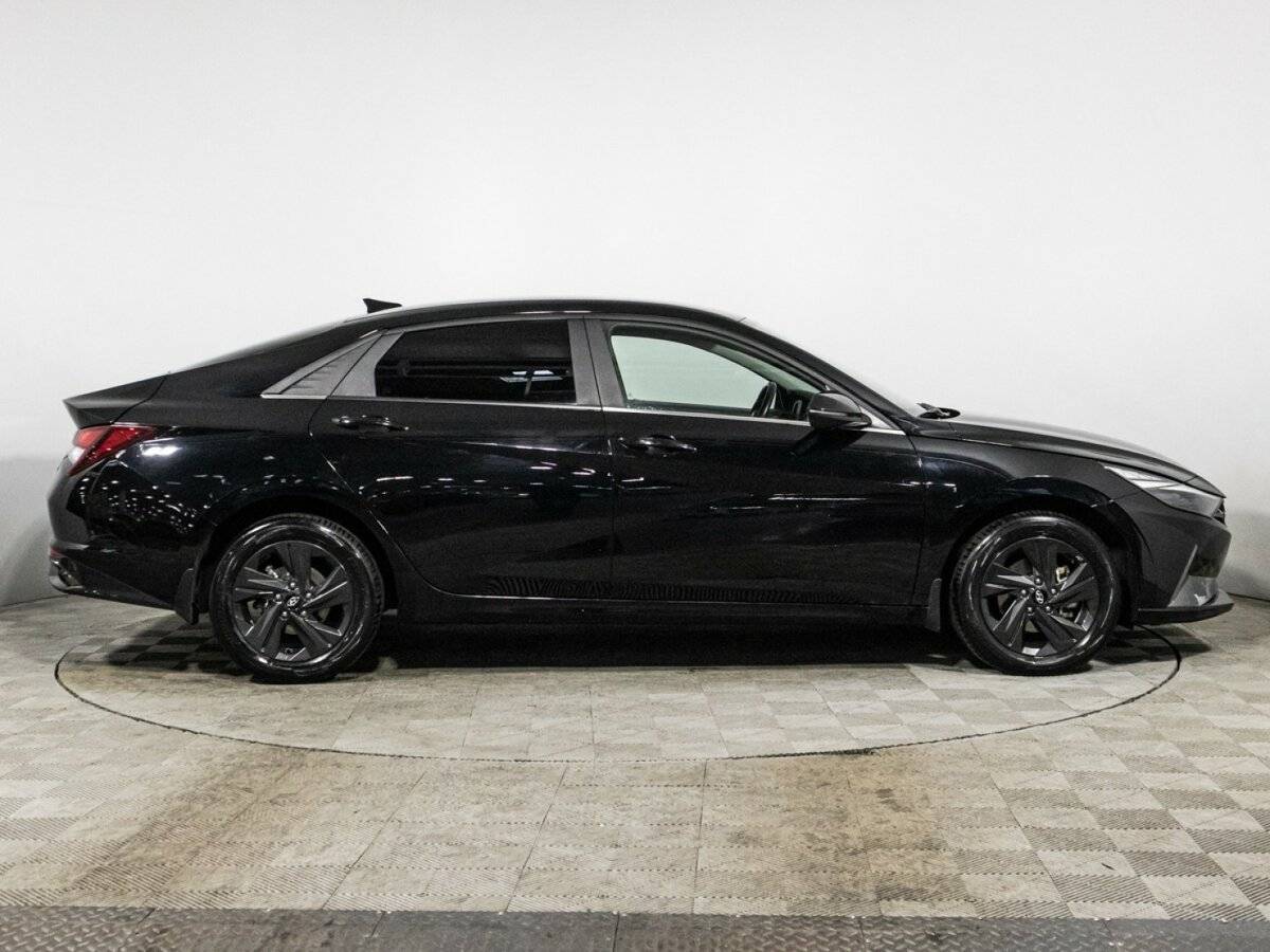 Купить Hyundai Elantra, 2021, 48 306 км, фото №4