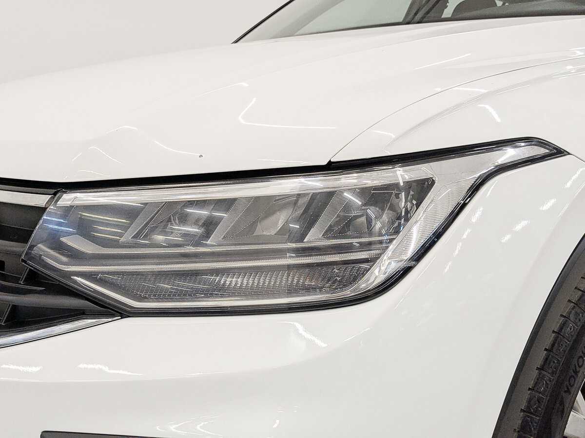 Купить Volkswagen Tiguan, 2021, 150 984 км, фото №10