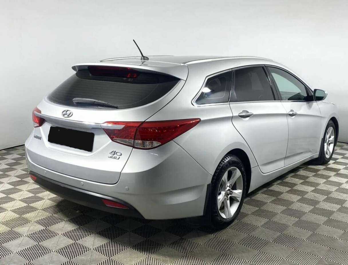 Купить Hyundai i40, 2013, 180 000 км, фото №3