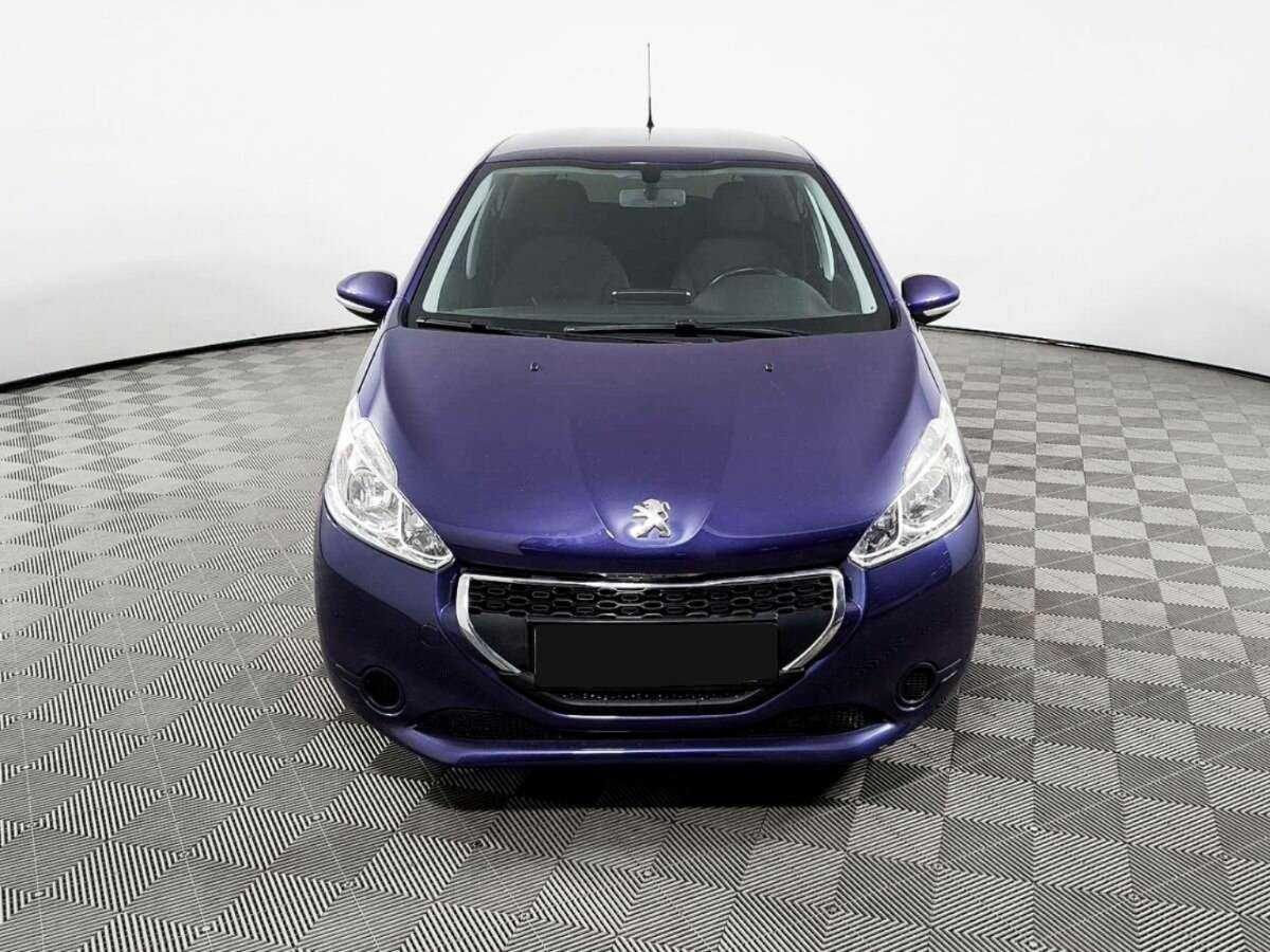Купить Peugeot 208, 2013, 70 100 км, фото №2