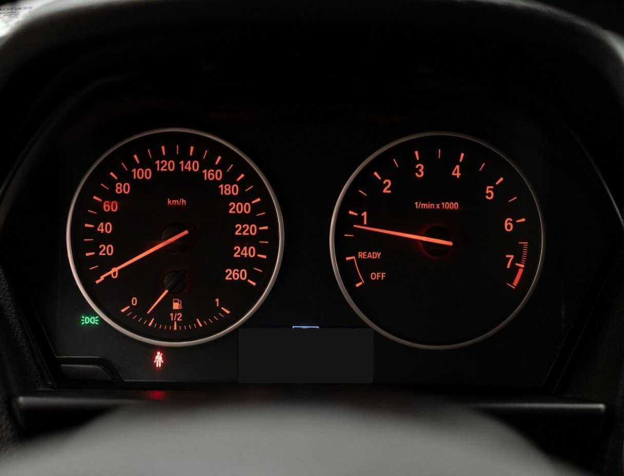 Купить BMW 1 серии 116i, 2012, 188 937 км, фото №9