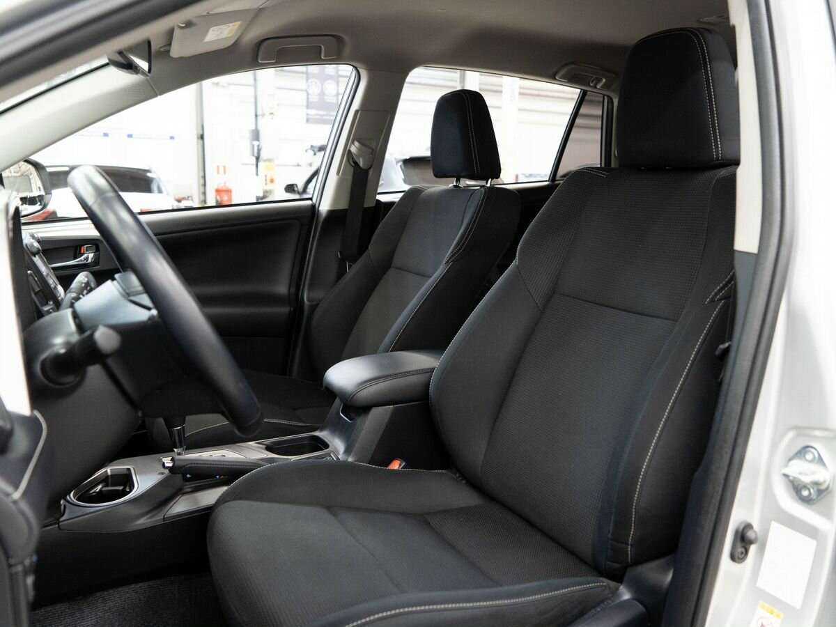 Купить Toyota RAV4, 2016, 45 000 км, фото №6