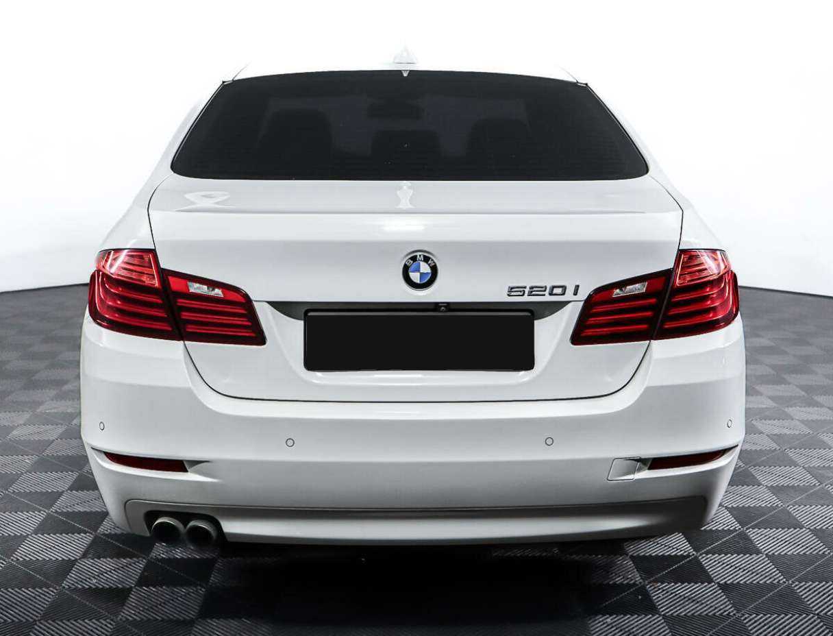 Купить BMW 5 серии 520i, 2013, 133 932 км, фото №6