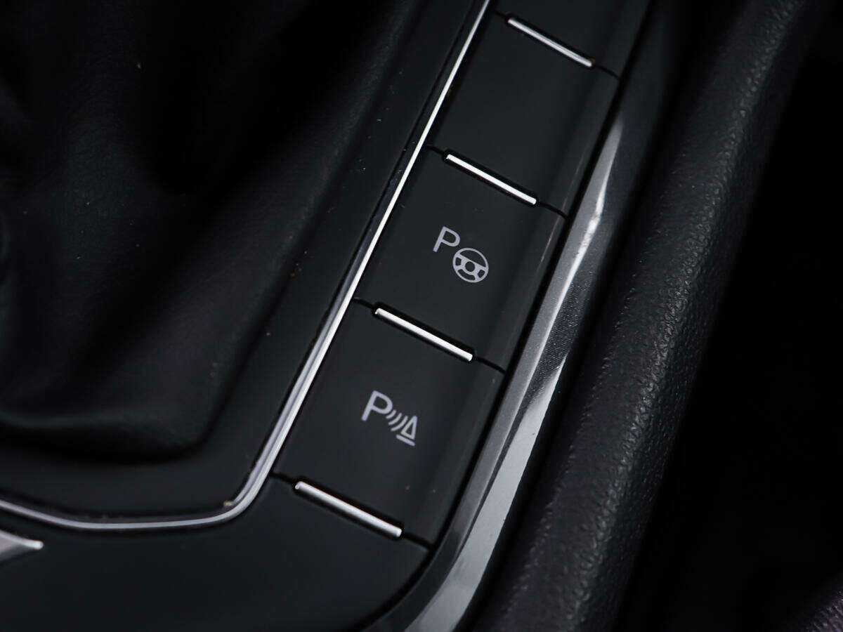 Купить Volkswagen Tiguan, 2018, 152 845 км, фото №19