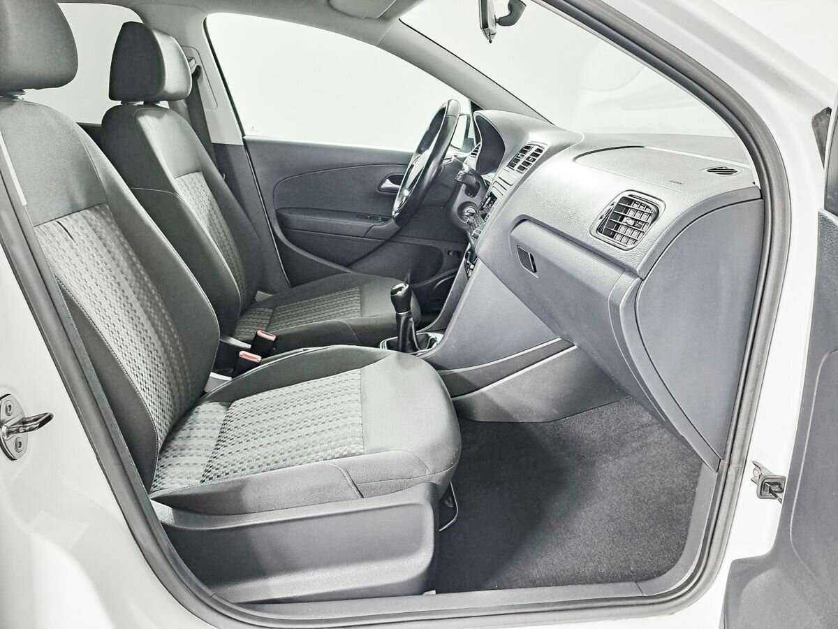 Купить Volkswagen Polo, 2015, 112 405 км, фото №10