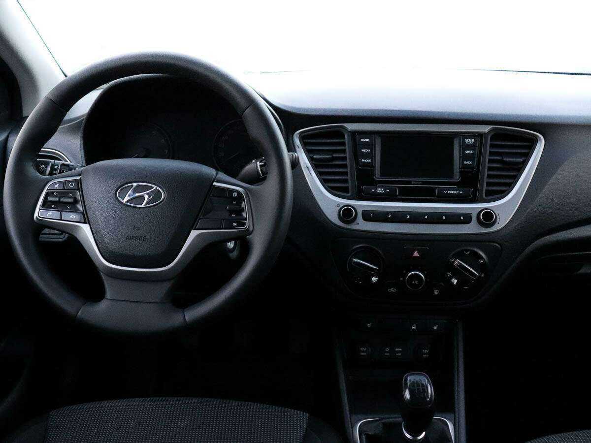 Купить Hyundai Solaris, 2018, 265 648 км, фото №10