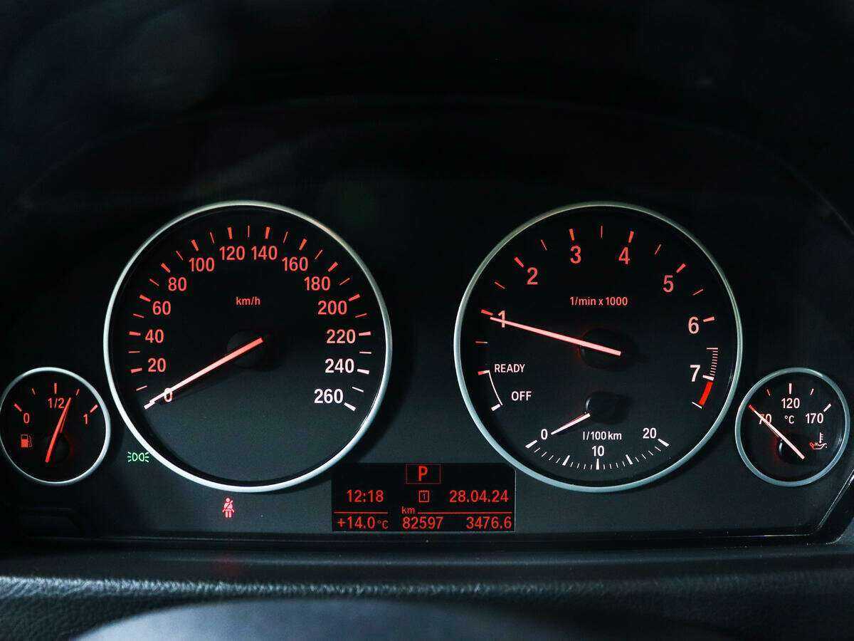 Купить BMW 3 серии 318i, 2017, 82 500 км, фото №8