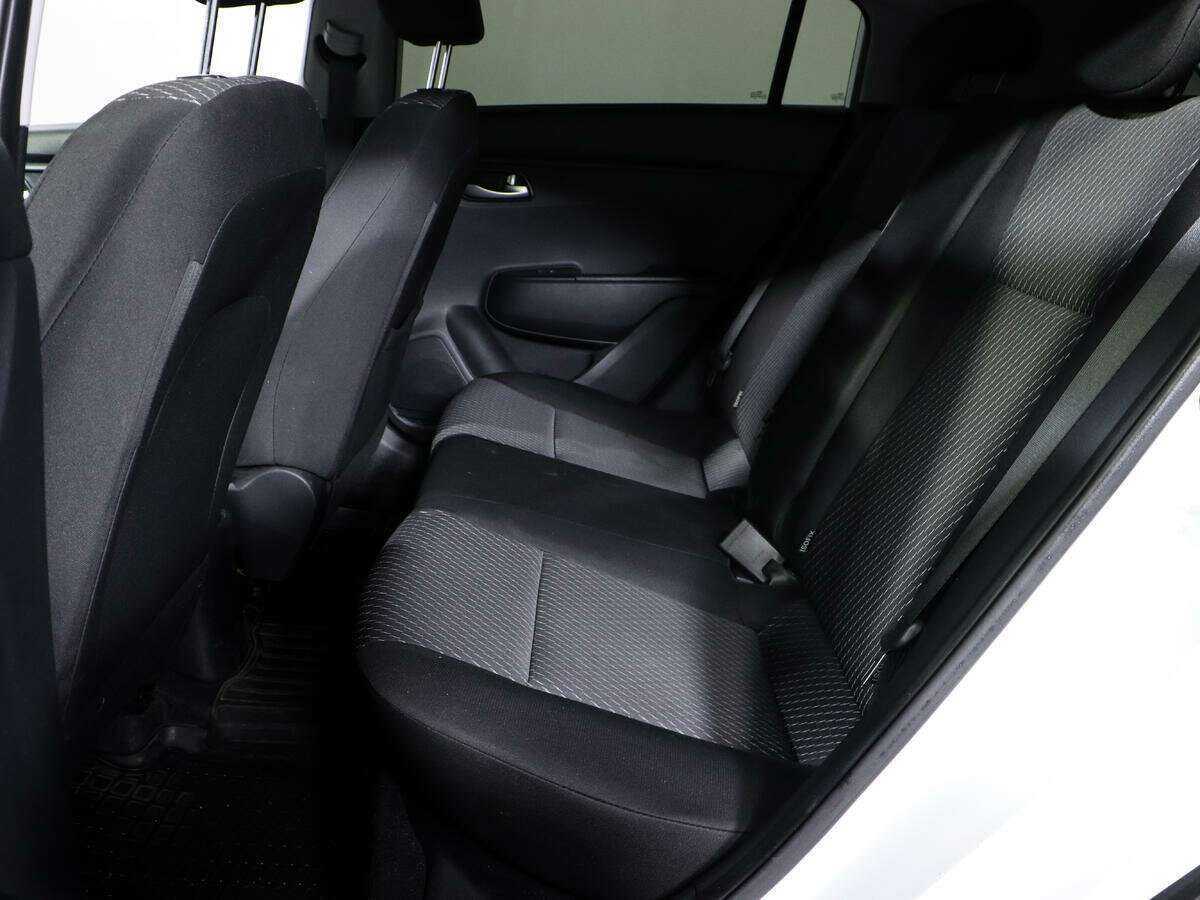 Купить Kia Rio X-Line, 2018, 98 000 км, фото №9