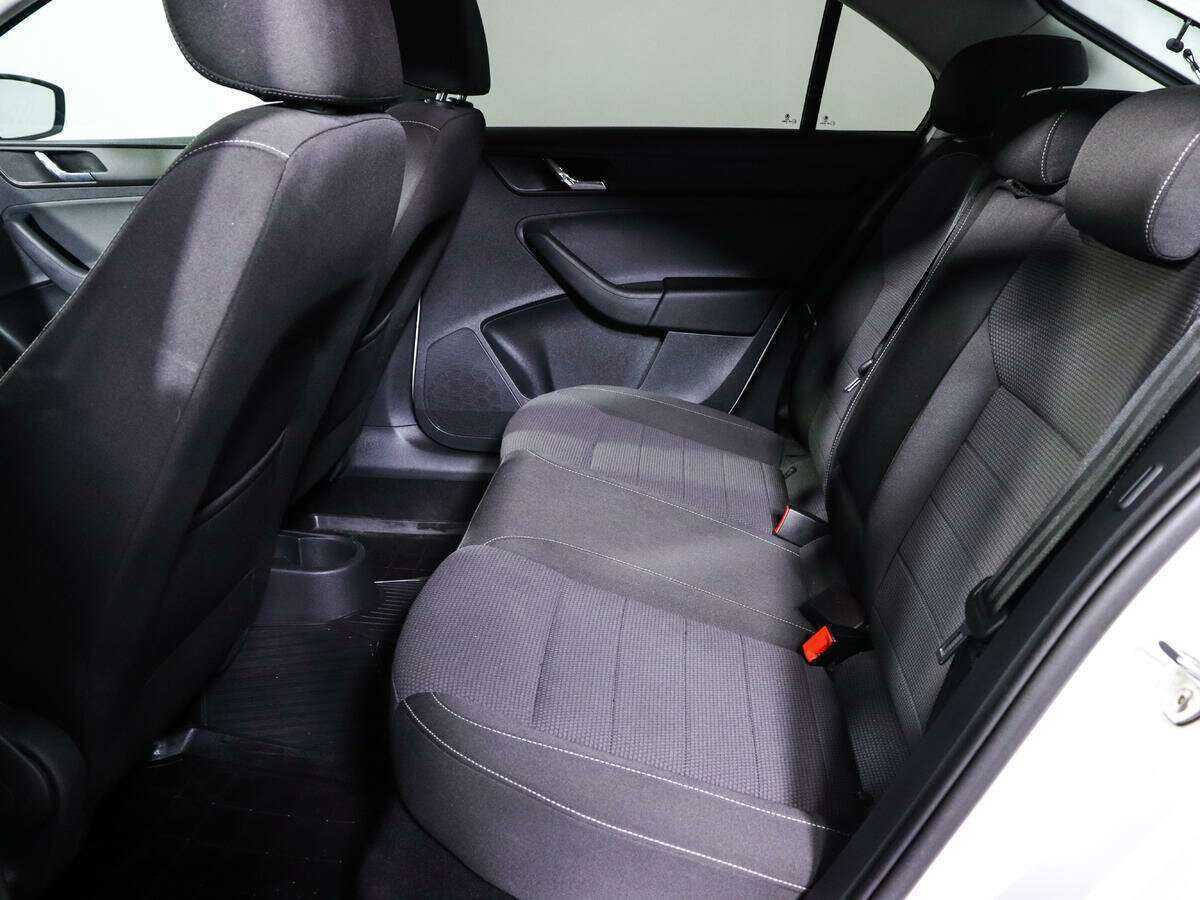 Купить Skoda Rapid, 2016, 51 300 км, фото №8