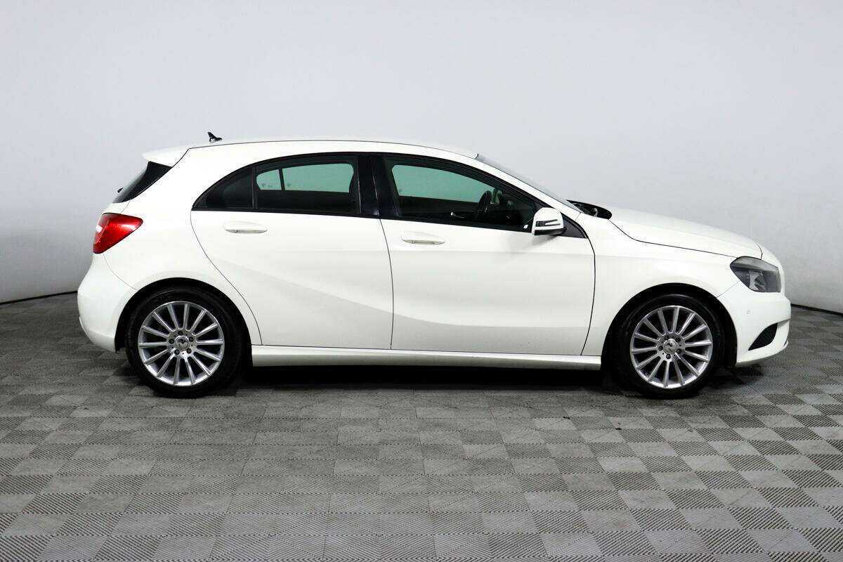 Купить Mercedes-Benz A-Класс 180, 2014, 116 872 км, фото №4