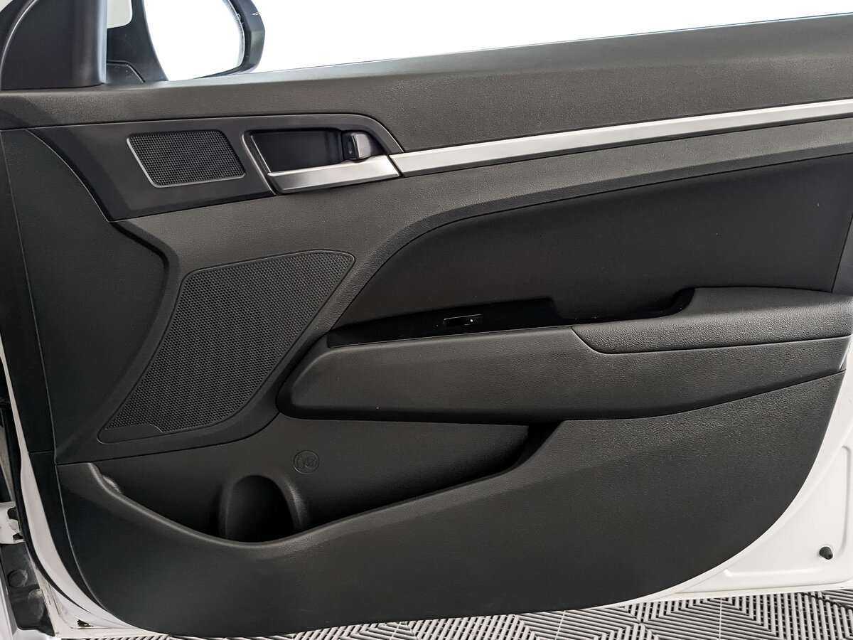 Купить Hyundai Elantra, 2020, 114 361 км, фото №21