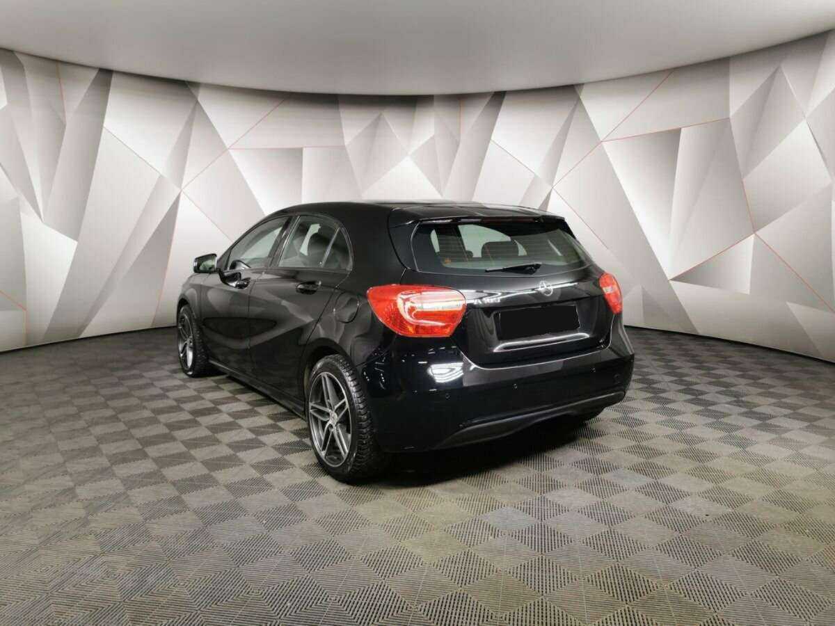 Купить Mercedes-Benz A-Класс 180, 2014, 70 496 км, фото №4