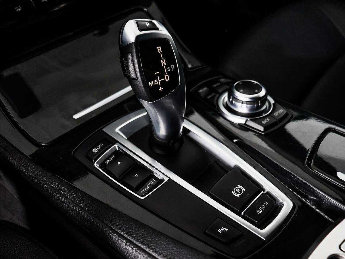 Купить BMW 5 серии 520d, 2013, 212 000 км, фото №9