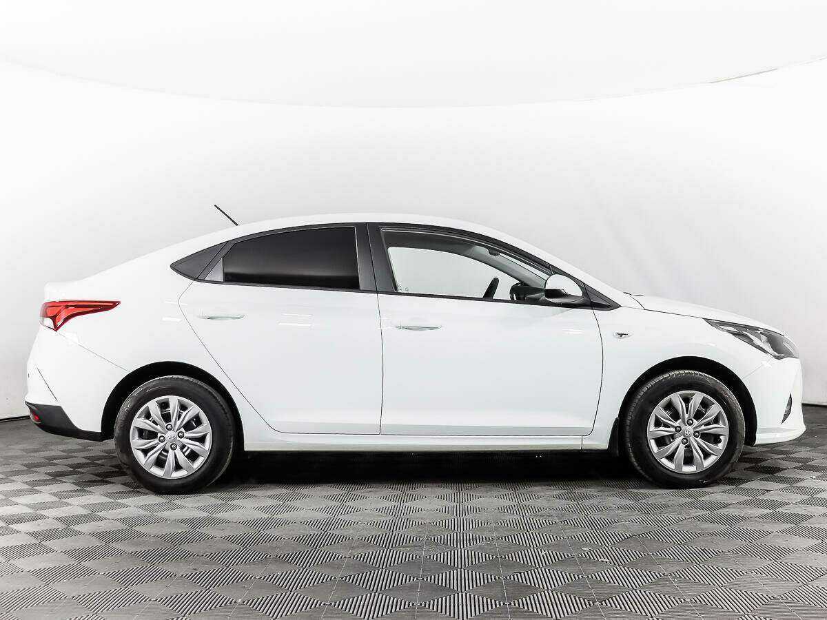 Купить Hyundai Solaris, 2020, 46 503 км, фото №4