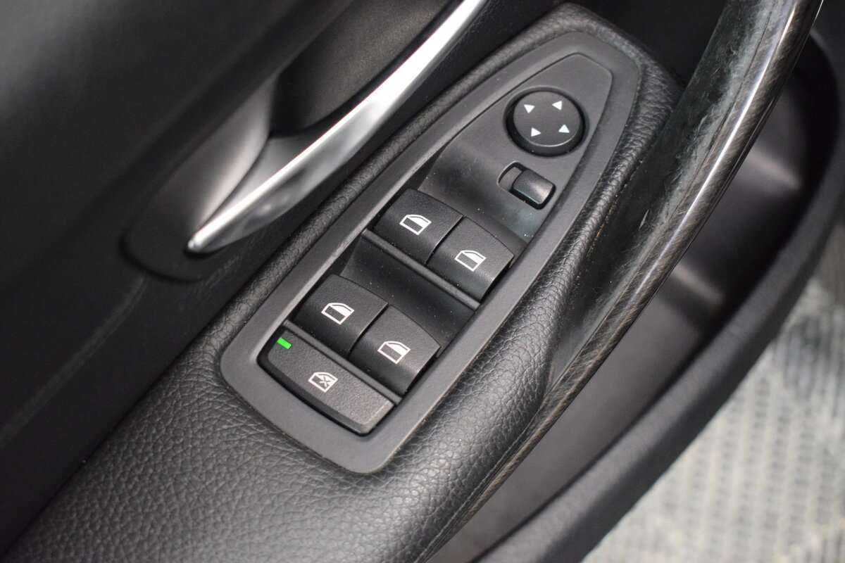 Купить BMW 3 серии 328i, 2012, 178 000 км, фото №10