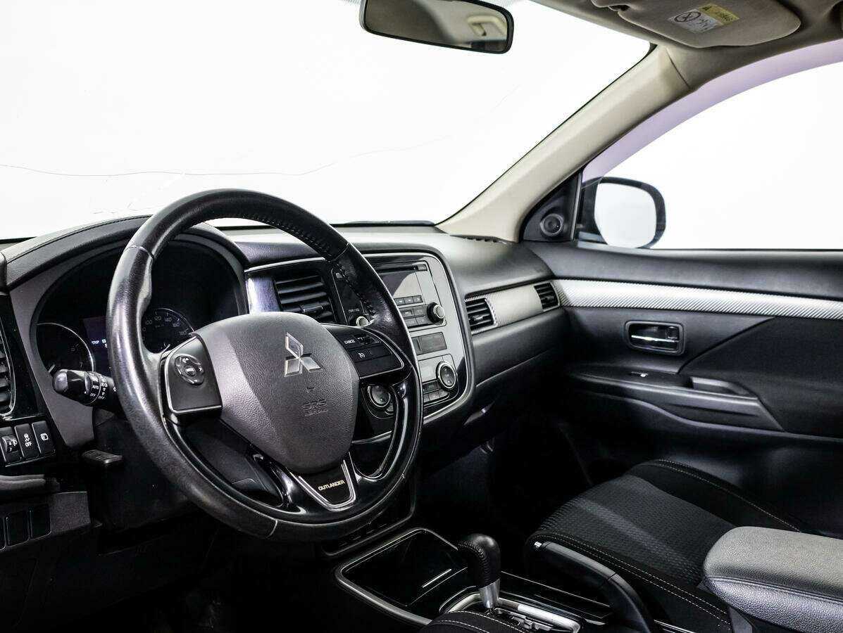 Купить Mitsubishi Outlander, 2017, 85 340 км, фото №9