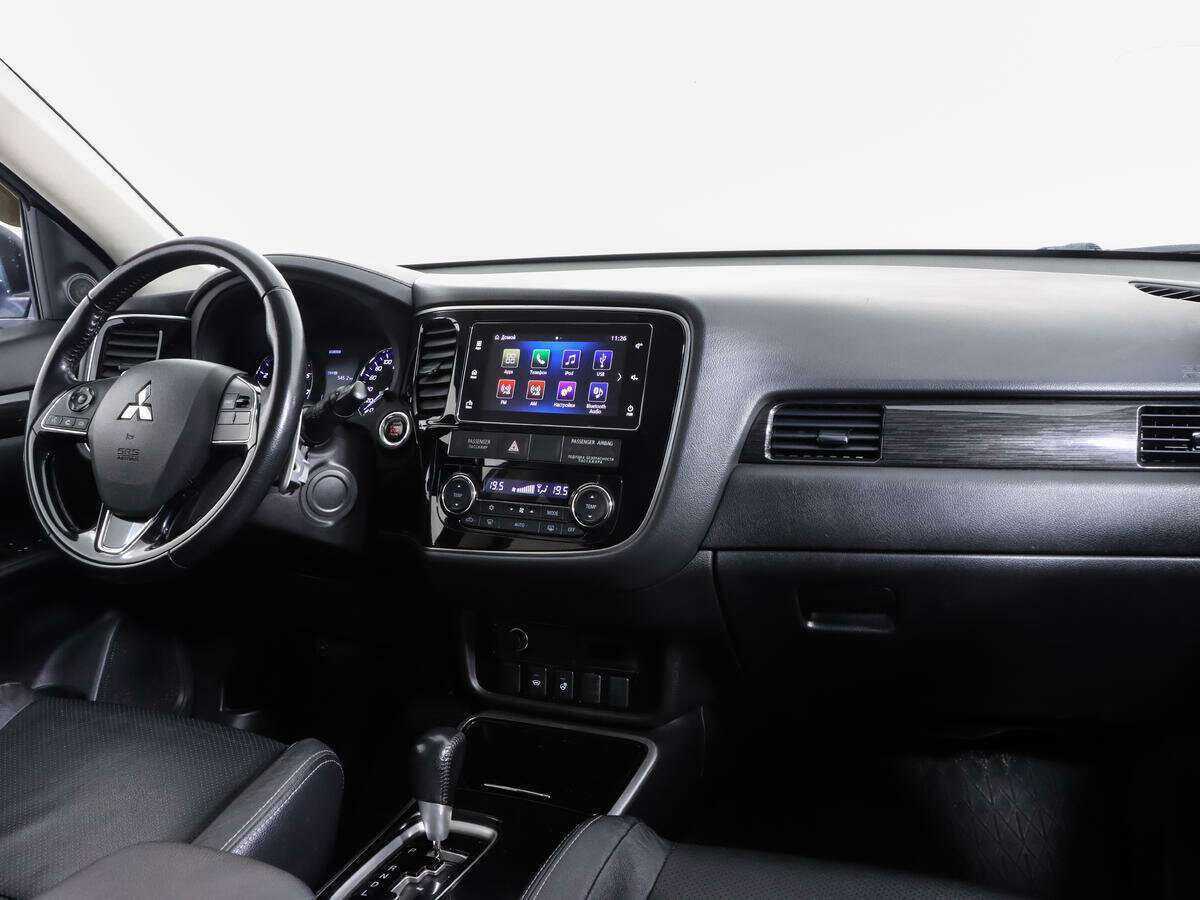 Купить Mitsubishi Outlander, 2018, 148 000 км, фото №9
