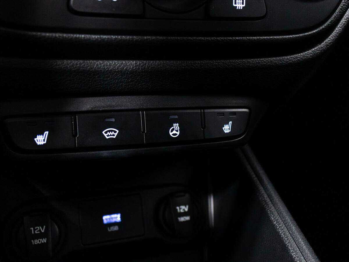 Купить Hyundai Solaris, 2021, 30 538 км, фото №17