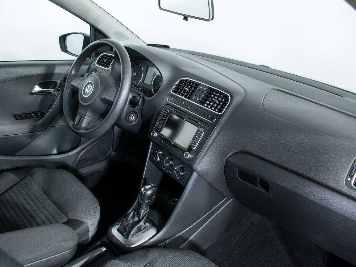 Купить Volkswagen Polo, 2012, 68 085 км, фото №9