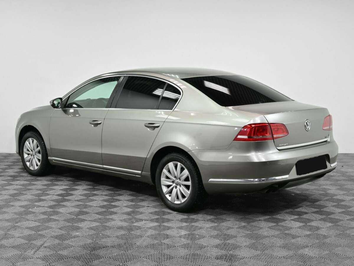 Купить Volkswagen Passat, 2014, 120 000 км, фото №4